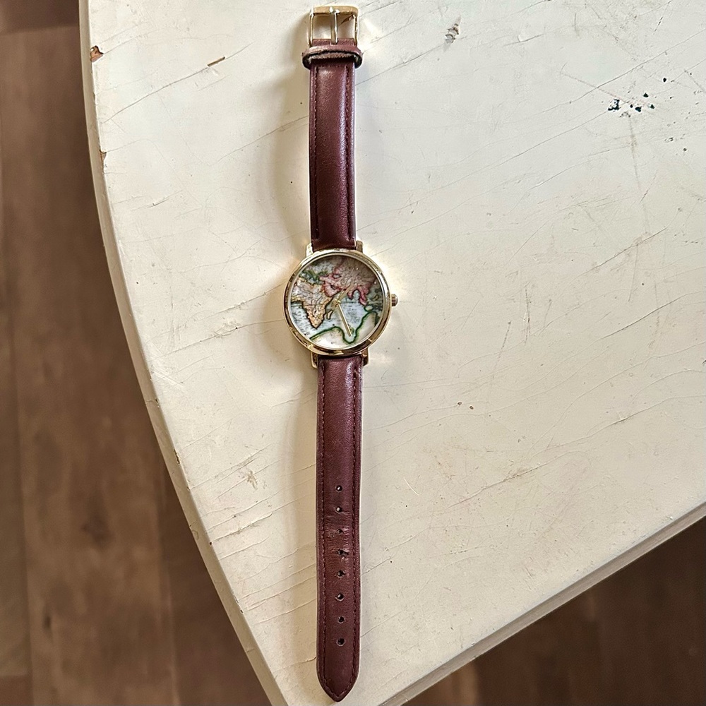 Vintage Globe Wrist Watch